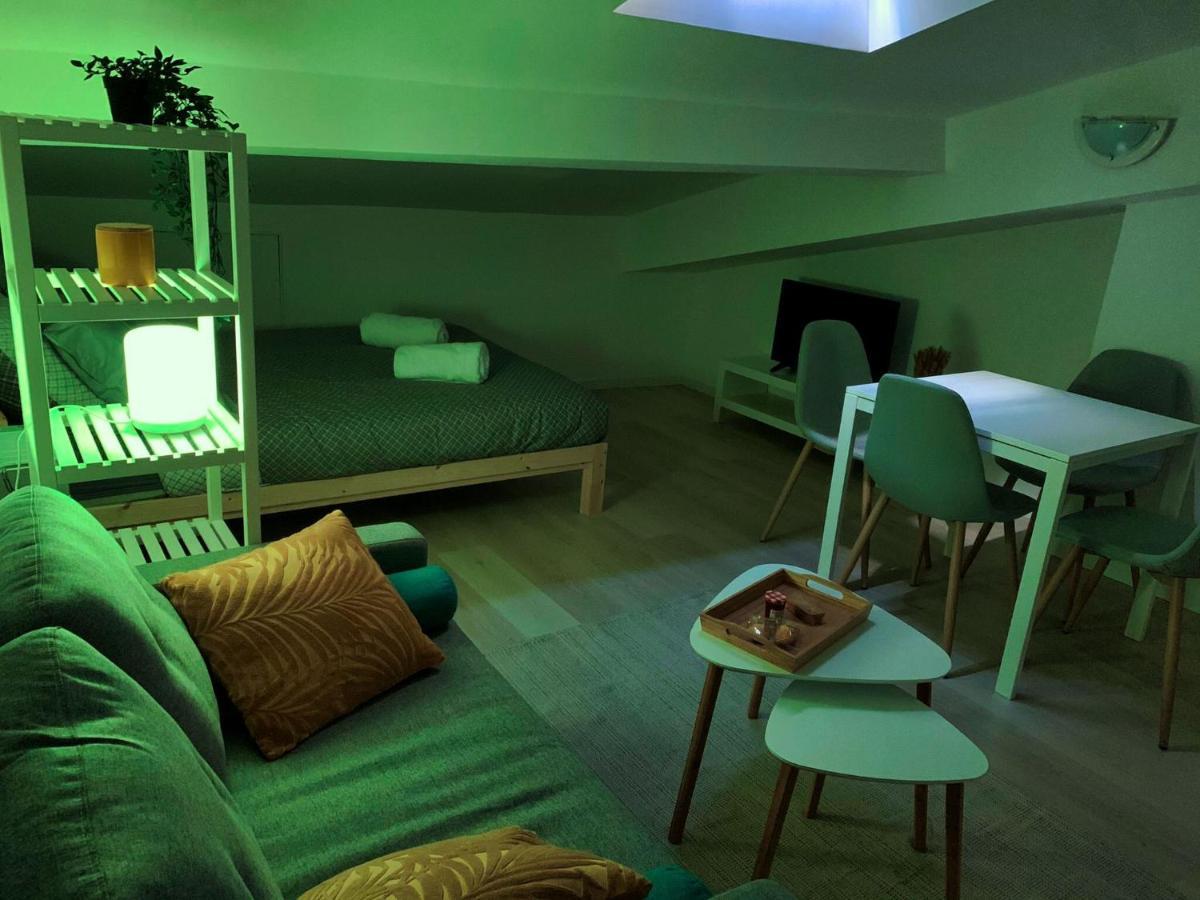 Studio Avec Lumiere D'Ambiance - Proche Victoire Appartement Bordeaux Buitenkant foto